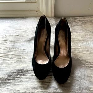 Joann and David Black Heels